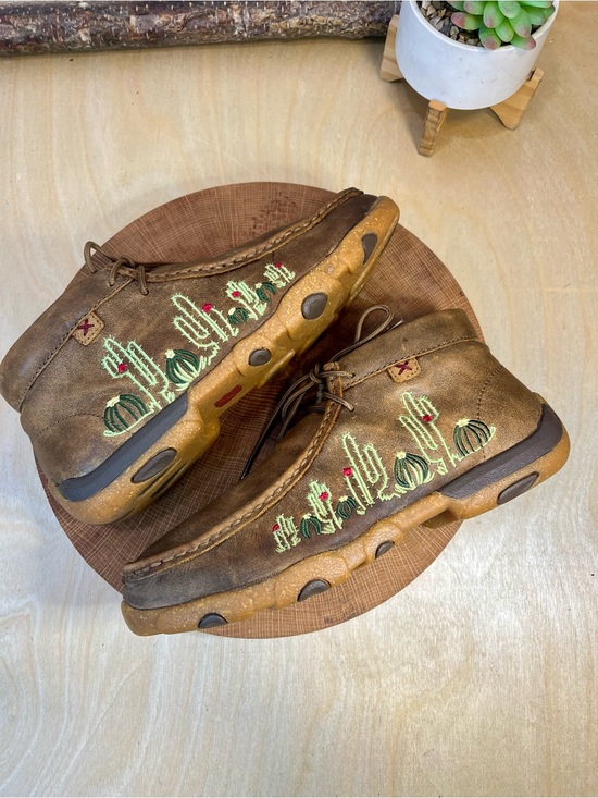 Twisted X Shoes - Twisted X Women's Chukka Driving Mocs cactus embroidery Size 8